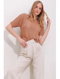 Women's Biscuit Crew Neck Openwork Half Sleeve Seasonal Knitwear Blouse