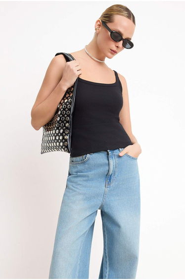 Black Fitted/Square Neck Sleeveless Appliqué Ribbed Stretchy Knitted Tank Top