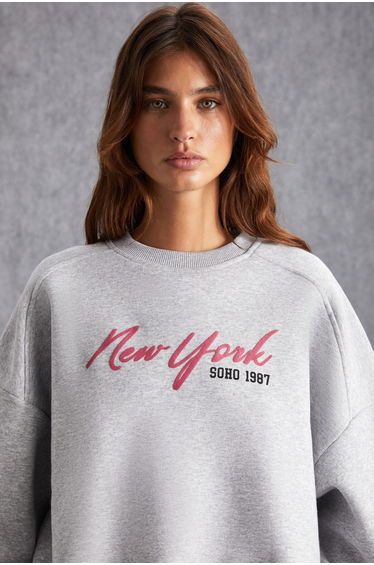 Jonquel Women's City Themed Print Detailed Grimelange Sweatshirt