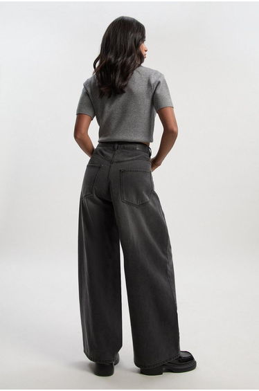 Petite Mid Waist Loose Fit Wide Leg Jean product thumbnail 2