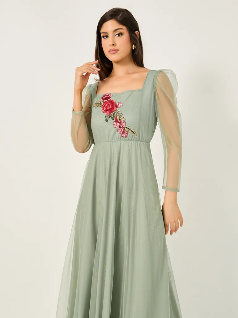 فستان ماكسي بتصميم بشكل A بياقة مربعة بتطريز - 1