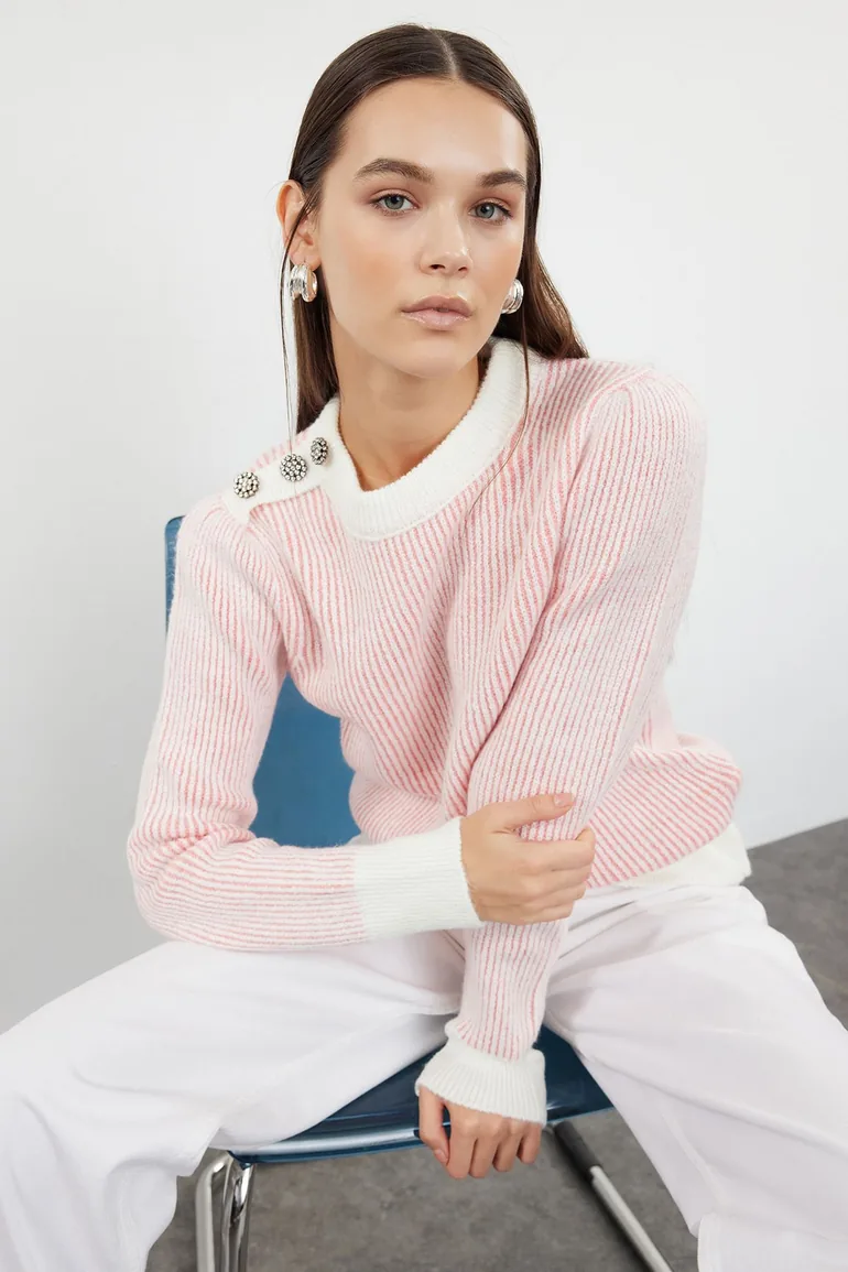 Powder Button Detailed Soft Textured Knitwear Sweater - 1