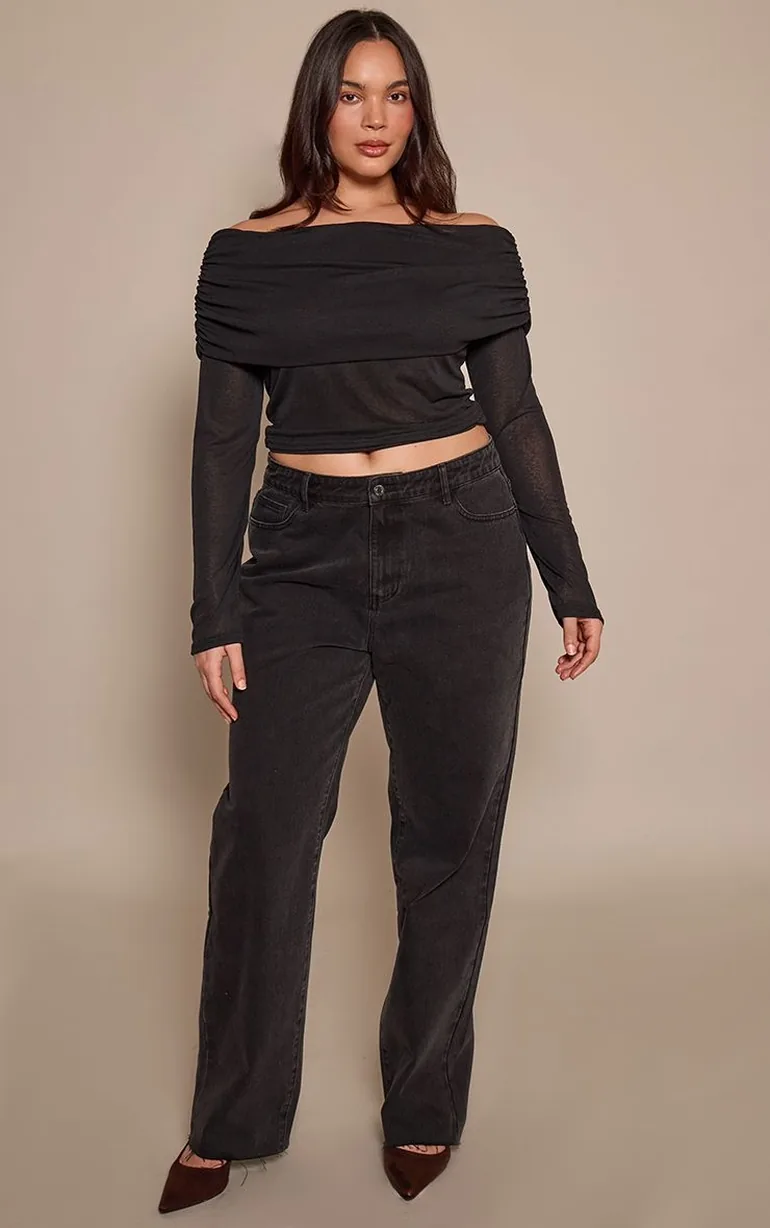 PRETTYLITTLETHING Plus Black Long Leg Straight Jeans - 5
