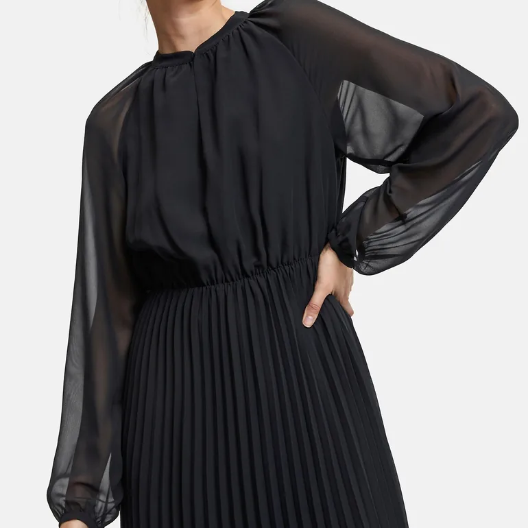 Long Pleated Crew Neck Maxi Dress with Long Sleeves - 2