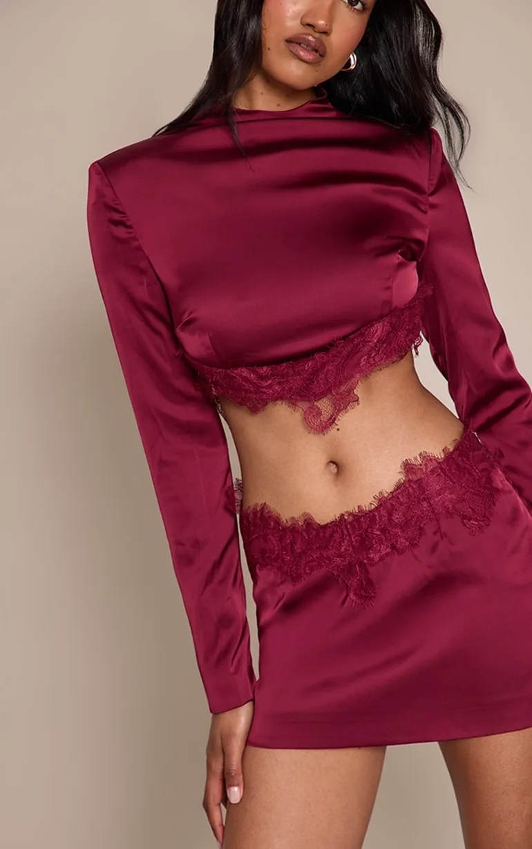 تنورة قصيرة ساتان بحواف دانتيل - أحمر - 1