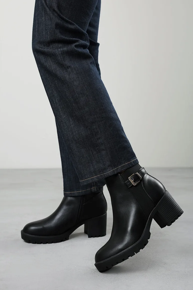 Cirele Black Chelsea Heeled Ankle Boot With Buckle Detail