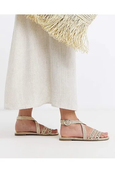صندل سيمبلي بي باللون الذهبي