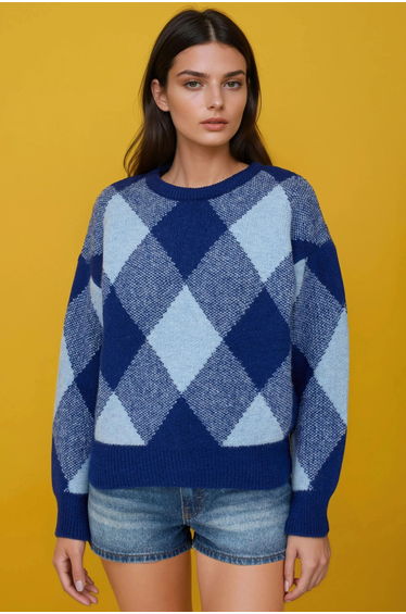 Diamond Patterned Crew Neck Sweater