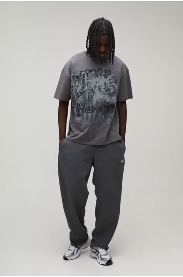 Essential Baggy Man Script Jogger - charcoal