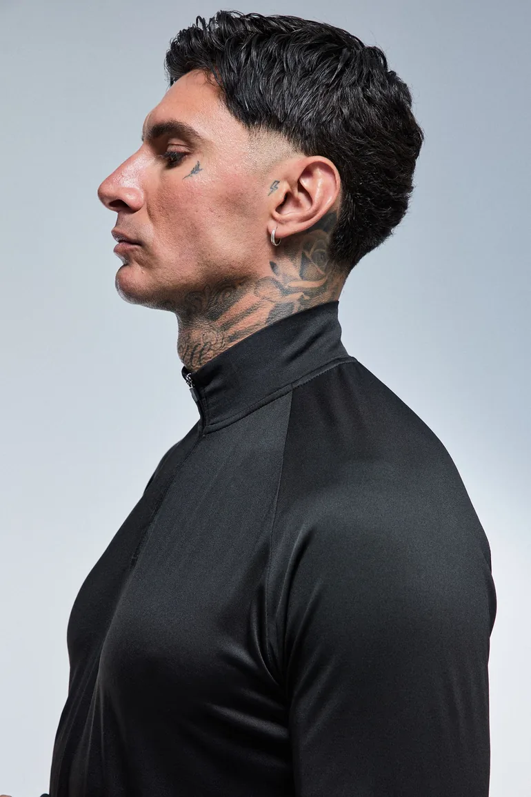 Tall Man Active Lightweight Essentials Gym Raglan Regular Fit 1/4 Zip - black - 2