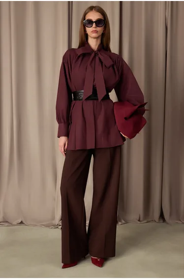 SCARF-DETAILED PLEATED SHIRT