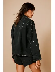 جاكيت بايكر دينيم مزين بأحجار مزين بأحجار معدنية - 3