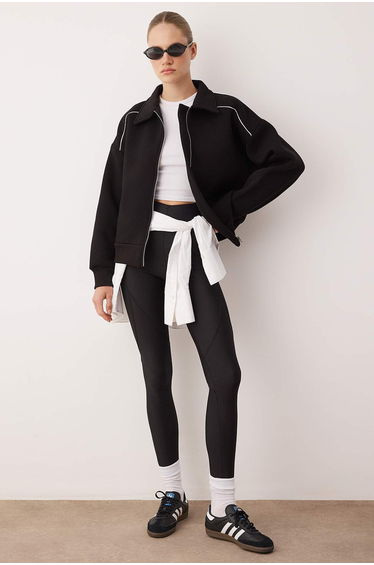 Black Knitted Sweatshirt