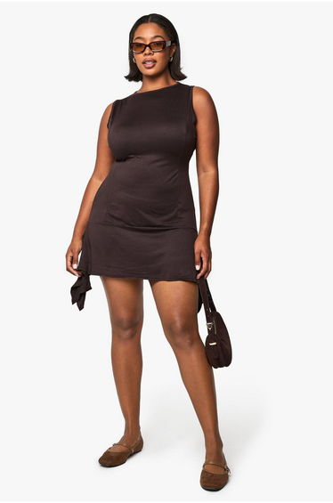 PLUS SUPERSOFT HANKY HEM SHIFT DRESS - chocolate