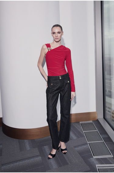 Red Straight Halter Neck Sleeveless Woven Sandy Body