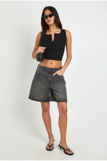 Denim Boyfriend Short - washed black