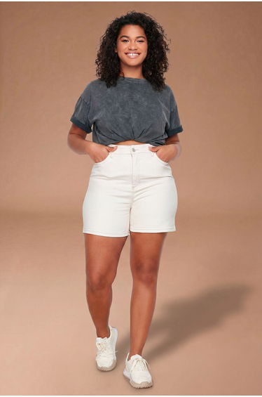 Ecru Mom Shorts & Bermuda
