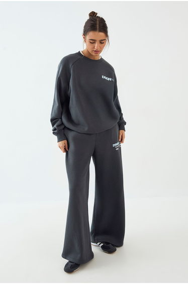 DSGN Studio Sports And Outdoors Printed Sweatshirt Tracksuit - charcoal