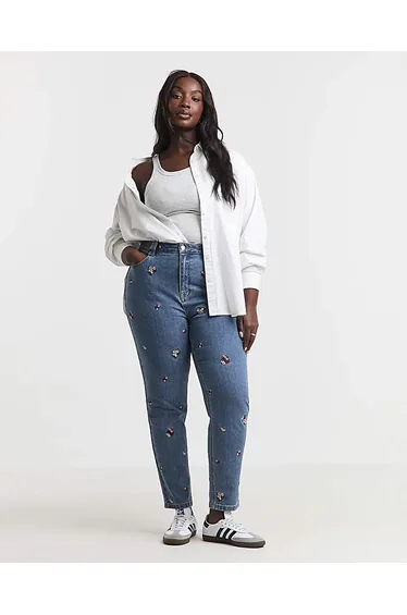 Floral Embroidered Slim Mom Jeans