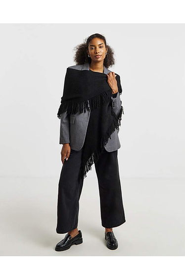 Fringe Detail Wrap Scarf