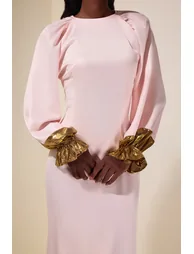 فستان ماكسي ساتان ميتاليك بأكمام راجلان - 7