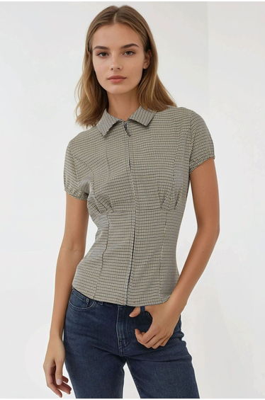 Fitted Plaid Crew Neck Zippered Top