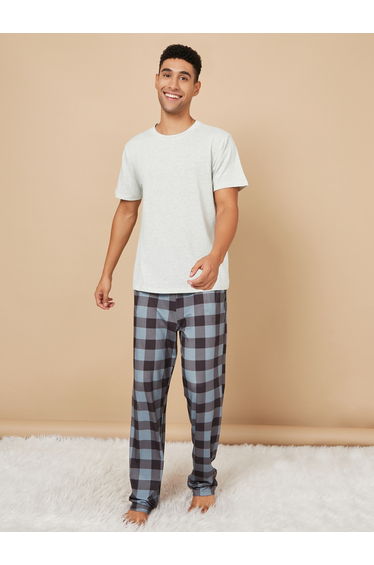Solid T-Shirt and Checked Pyjama Set