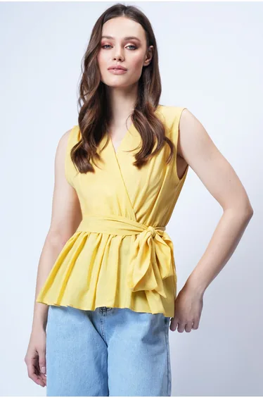 توب تريند ألاكاتي ستايل أصفر بلا أكمام