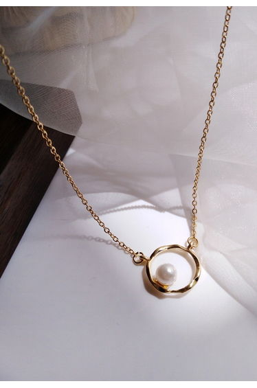 Single Pearl Gold Necklace