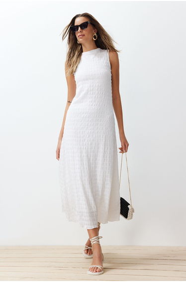 White Plain Texture A-line/Bell Form Crew Neck Texture Maxi Dress