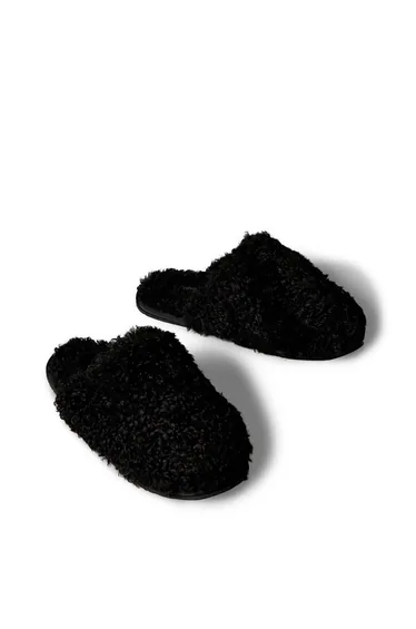 شبشب فرو لون أسود