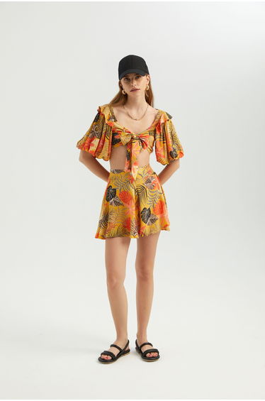 Sweetheart Neck Tie Front Puff Sleeves Crop Top