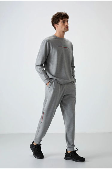 TOMMY Men's Ribbed Knit Sweatshirt And Pants Set