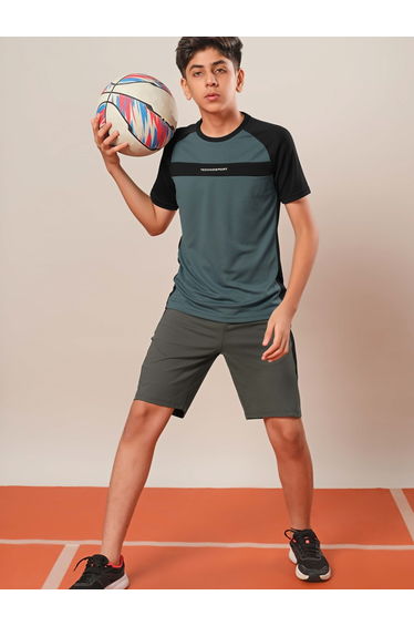 Boys Color Block Elasticated Waistband Shorts