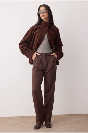 Dark brown limited edition straight/fit pleated woven fabric trousers