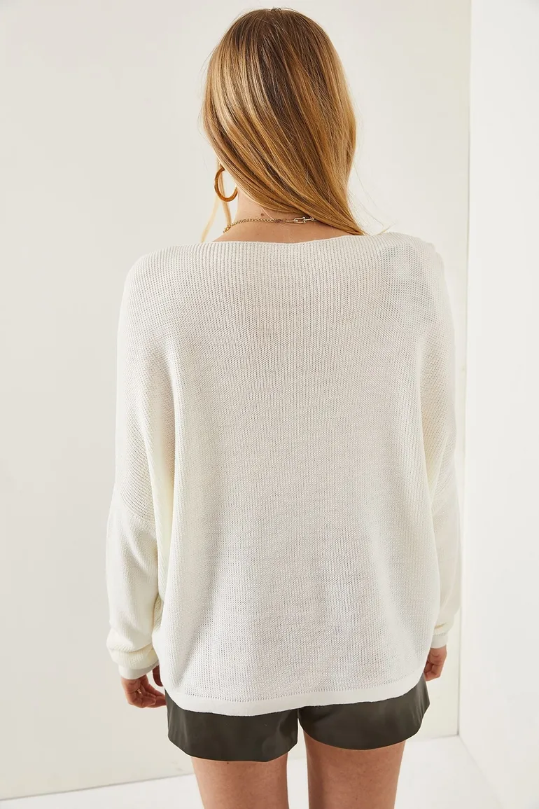Women's Ecru V-Neck Decollete Loose Knitwear Blouse - 4
