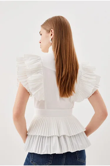 قميص بطيات بأكمام كاب بكشكش