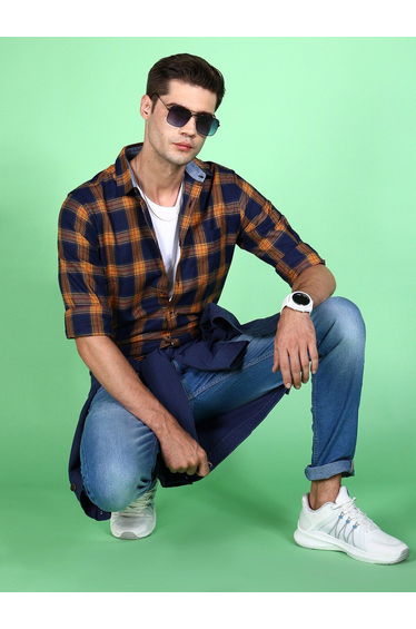 Men Regular Fit Checkered Casual Shirt