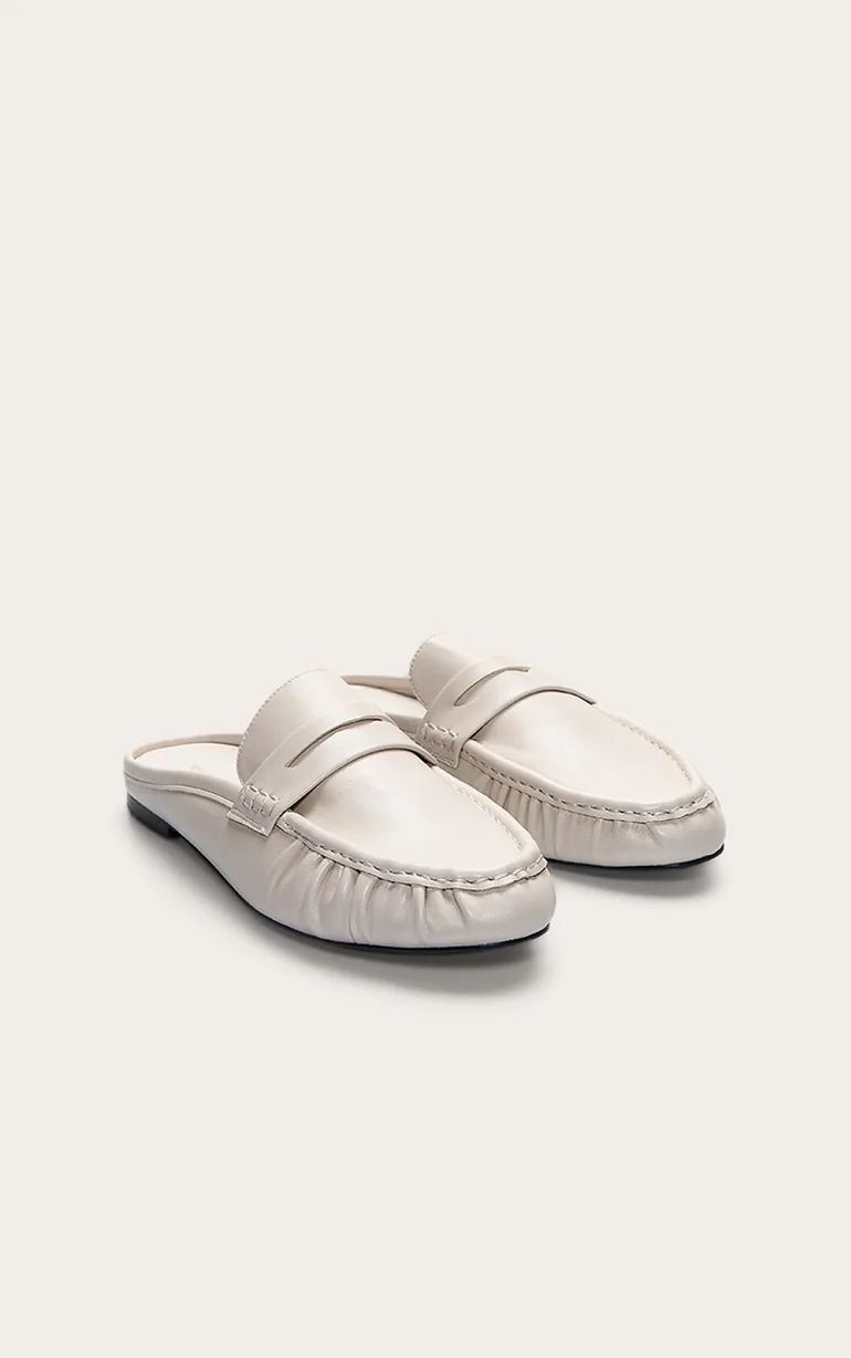 حذاء فلات بريتي ليتل ثينق باللون الكريمي - 1