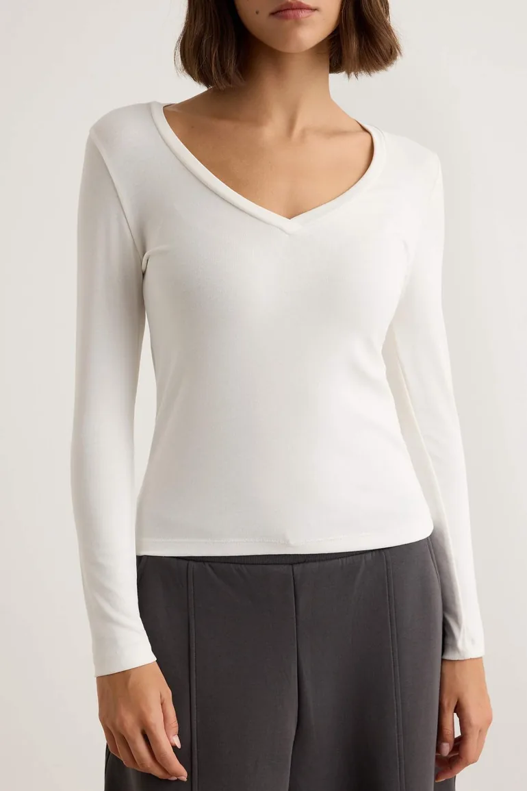 Premium Soft Fabric Ecru V-Neck Fitted/Slippery Knitted Blouse - 3