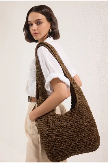 حقيبة كتف ترينديول باللون البني