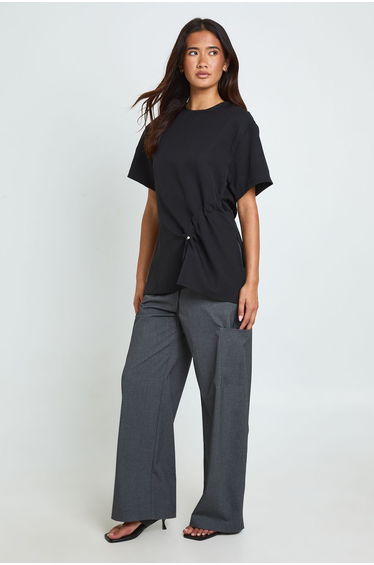 Ruched Side Woven Tee - black