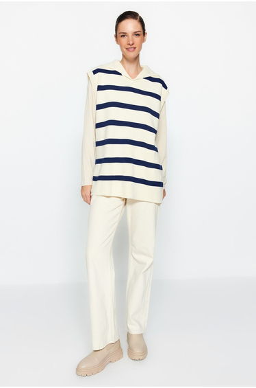Sweater - Ecru - Relaxed fit