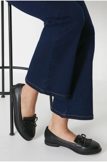 حذاء لوفر بشراشيب 