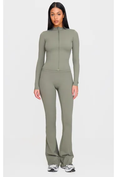 بنطلون يوغا بخصر عالي بحافة واسعة لون أخضر - لطويلات القامة