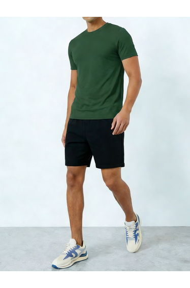 Men Solid Round Neck T-Shirt and Shorts Co-Ords