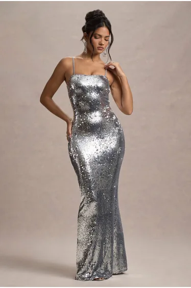 فستان ماكسي بحمالات رفيعة مزين بالترتر لون فضي