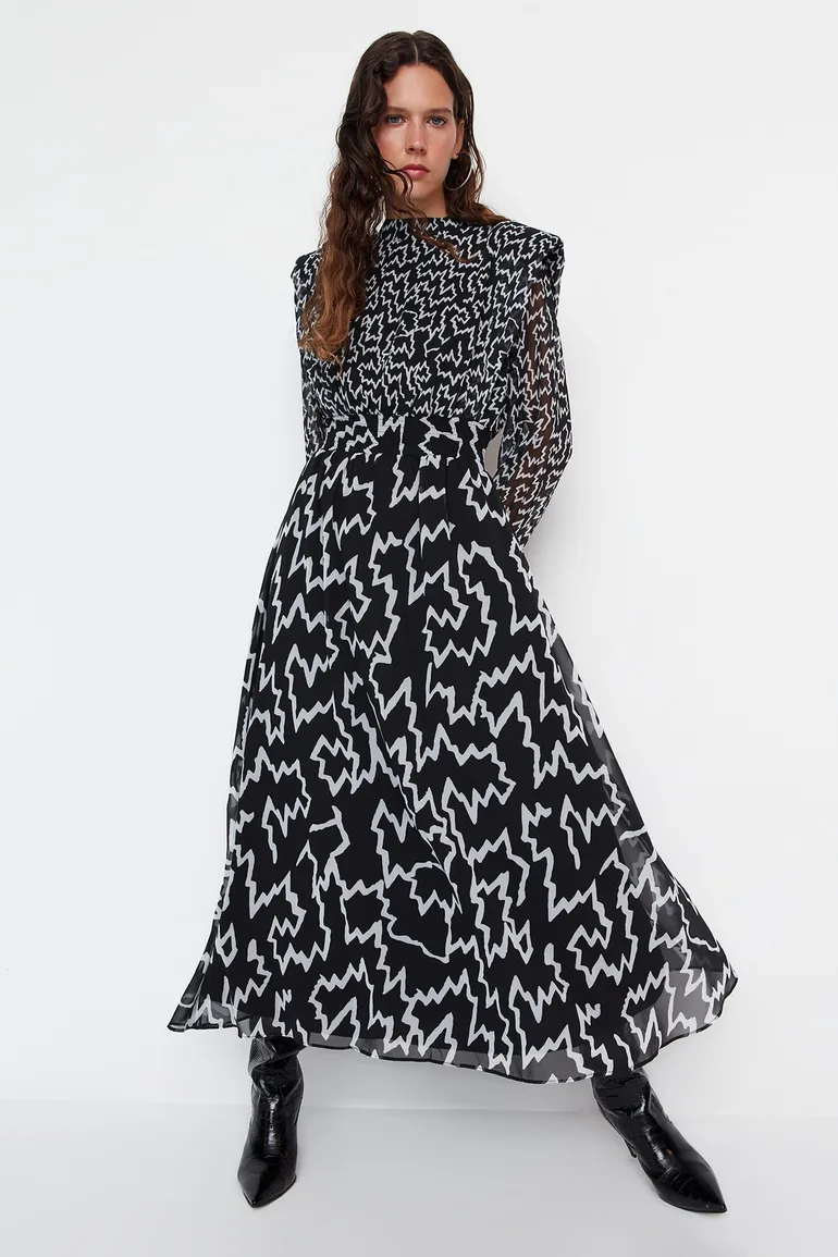 Black Ruched A-Line Midaxi Slip Dress with Long Sleeve Trendyol : Dresses :  VogaCloset Oman