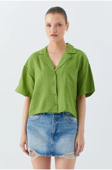 Mixray Loose Fit Button-Up Crop Shirt with Pocket
