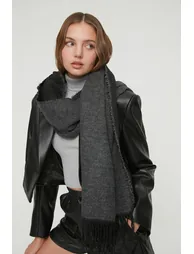 Women's Black Soft-textured Scarf